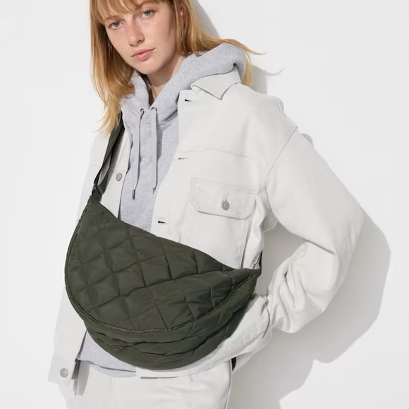 UNIQLO Black Quilted Round Crossbody/Shoulder Bag | FREE SHIPPING - Picture 4 of 9